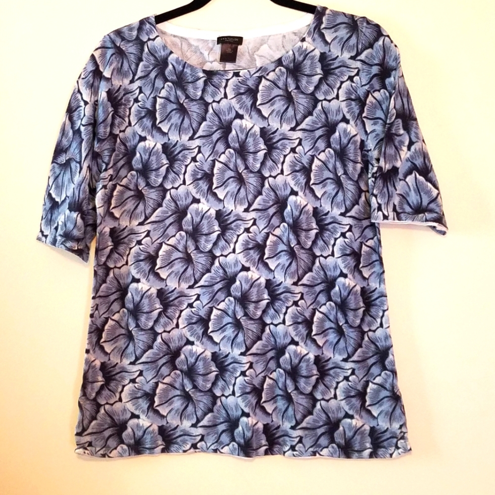 Short sleeve lightweight sweater